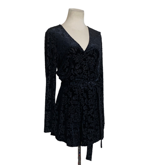 SAYLOR Anthropologie Black Velvet Burnout Romper size Small - Picture 2 of 11